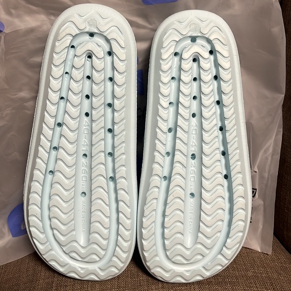 The Cloudies women's 40-41 - Picture 5 of 6